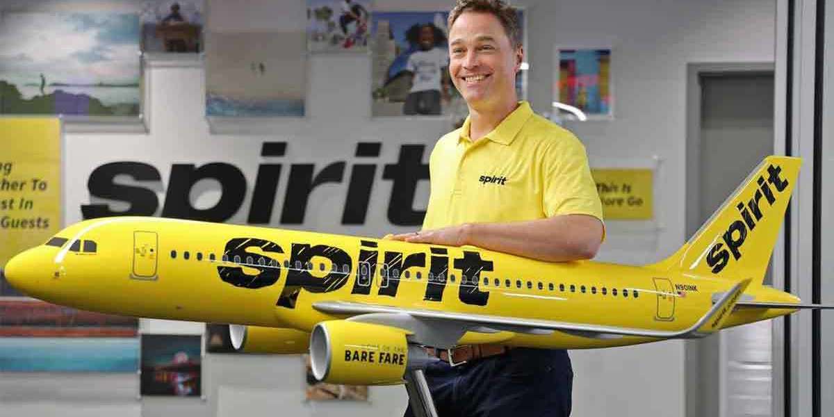 How do I contact a Spirit Airlines live person?