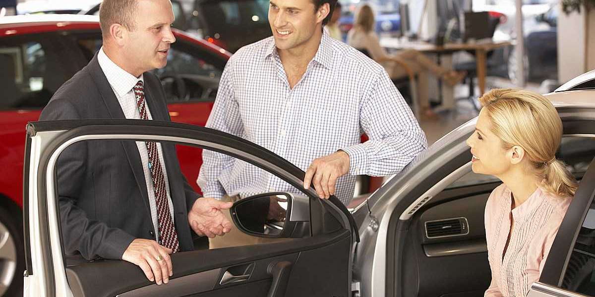 Top Questions to Ask Before Buying from a Used Car Dealership