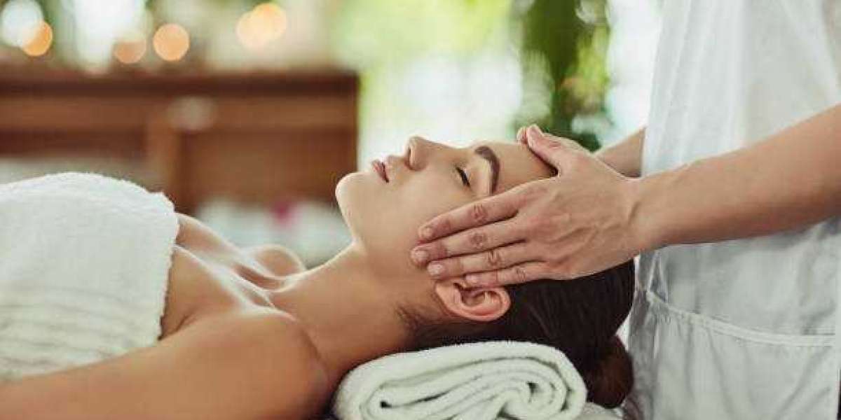 The Best Oils for Massage Therapy - Enhance Your Practice