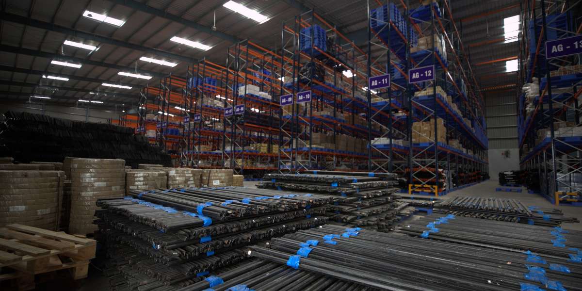 How to initiate a new distribution and warehousing management business?
