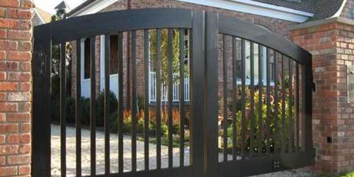 Strengthening Security and Style with Gates in the Puget Sound Area