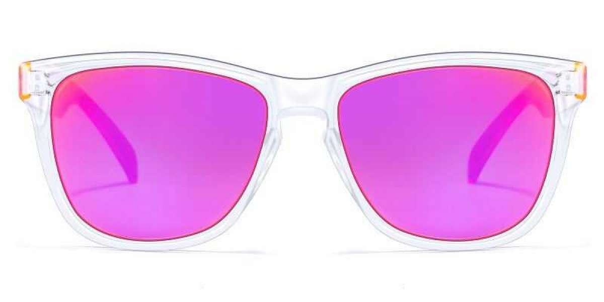 Square Sunglasses With Strong Sense Of Presence