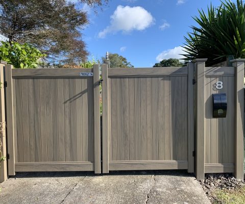 Auckland's Largest PVC Fencing Suppliers and Warehouse | MOQ