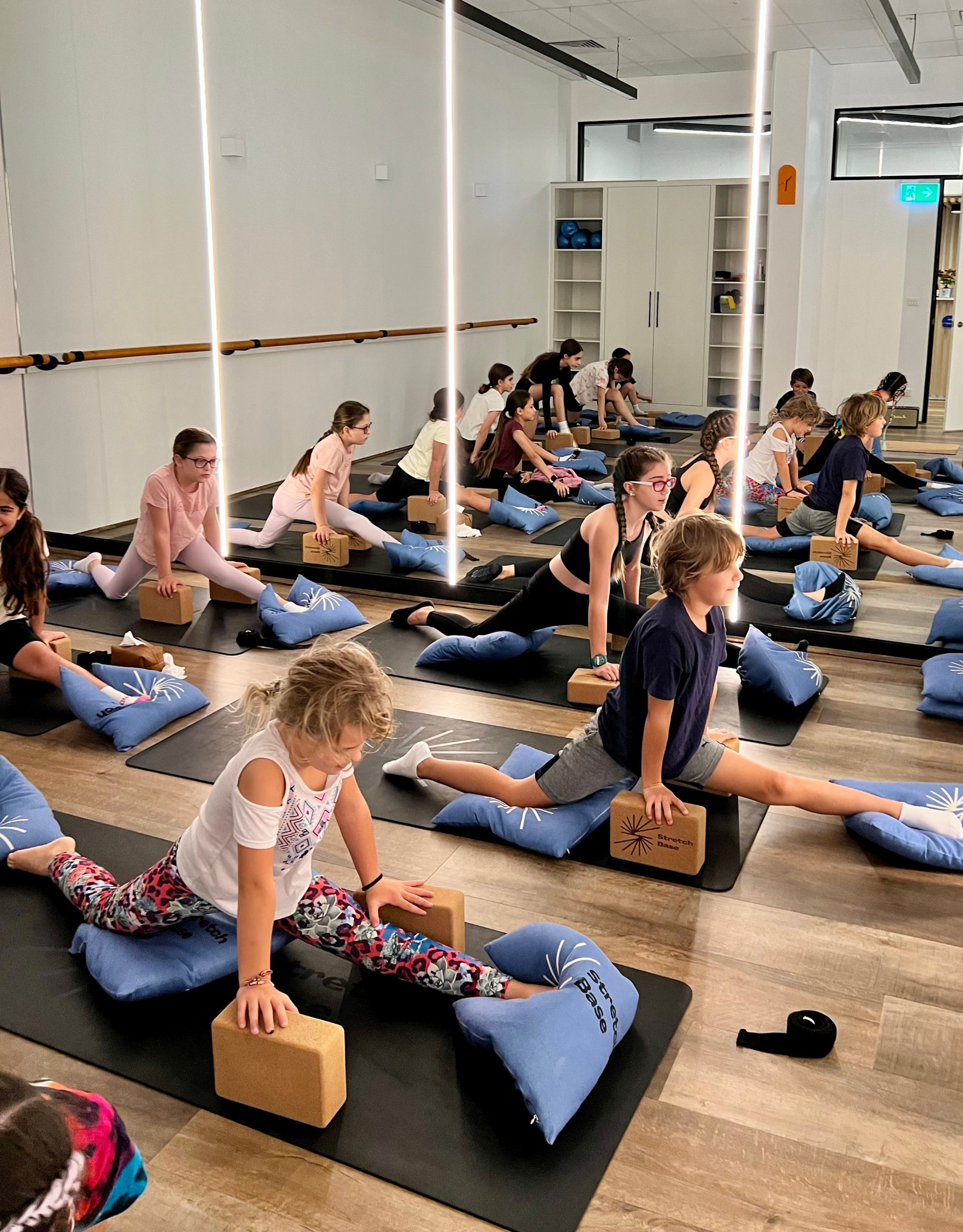 Holiday Program Split Classes and Studio in Sydney | Stretch Base