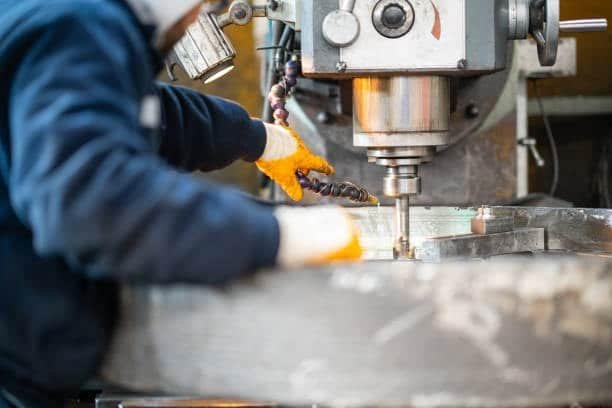 What Is a Milling Machine? Types, Parts & How It Works