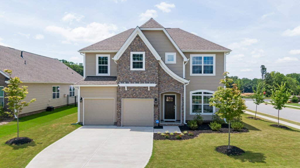 We Buy Houses in El Reno, OK – Why Choose Us Over Listings?