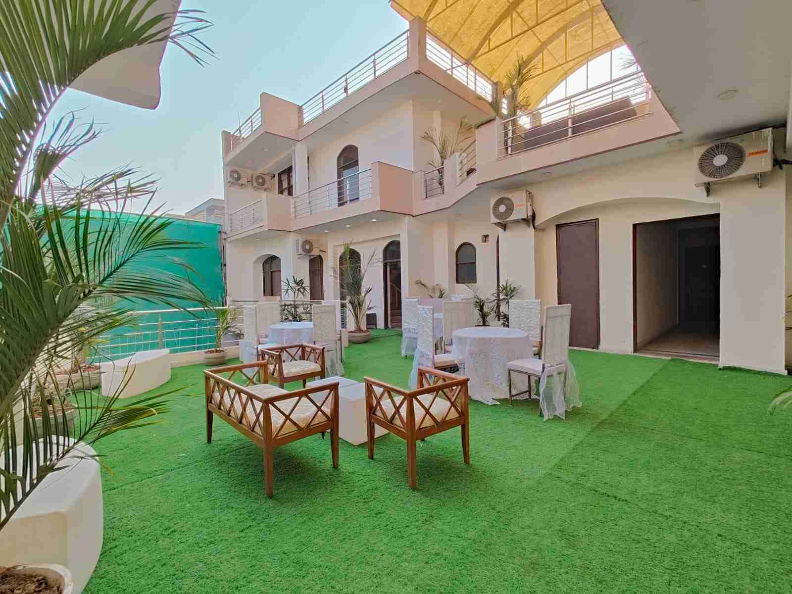 Villas in Gurgaon | Luxury Villas for Party in Gurgaon - Sloshout
