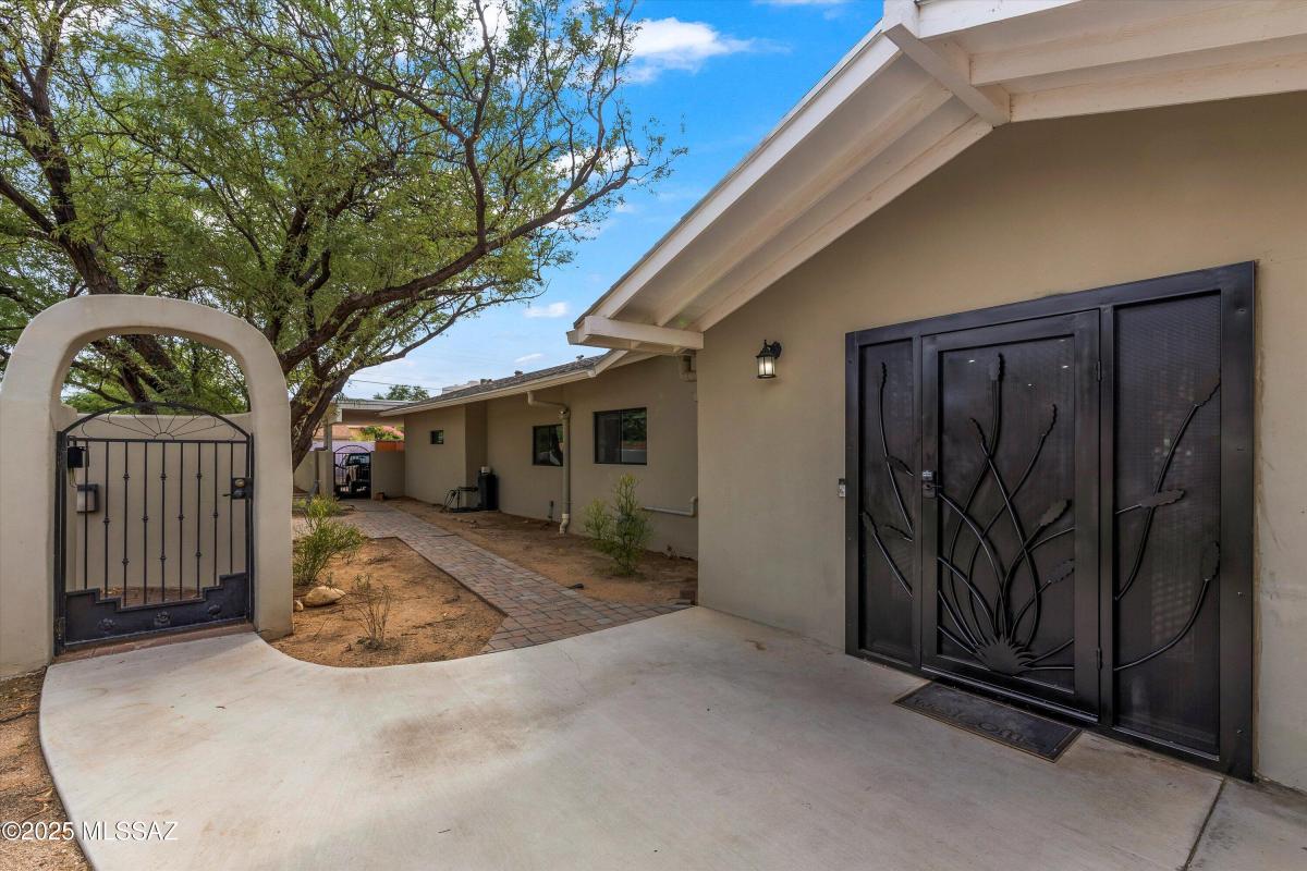 Buying a Historic Home in Sam Hughes: A Complete Guide – ContentNest Pro