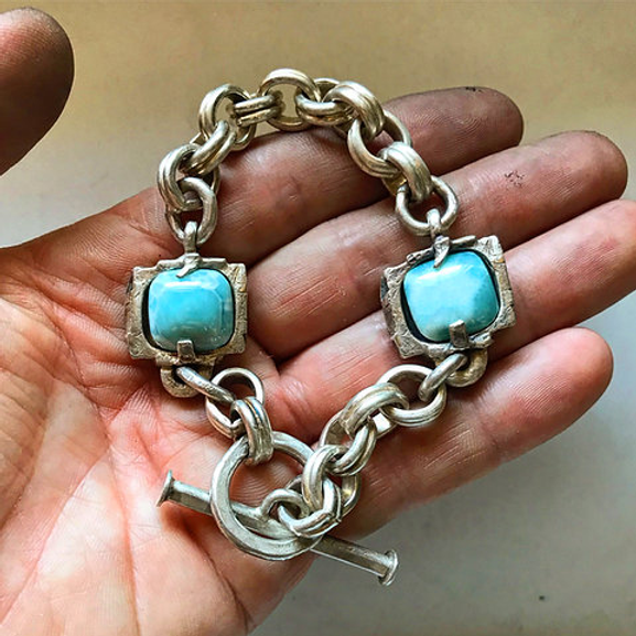 Why Are Men’s Silver Chains with Pendants Becoming the Ultimate Style Statement?